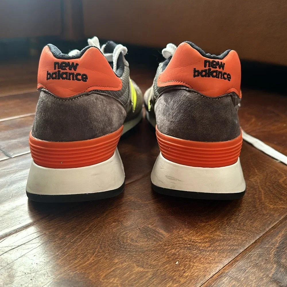 Men’s New Balance Sneakers - Picture 3 of 4
